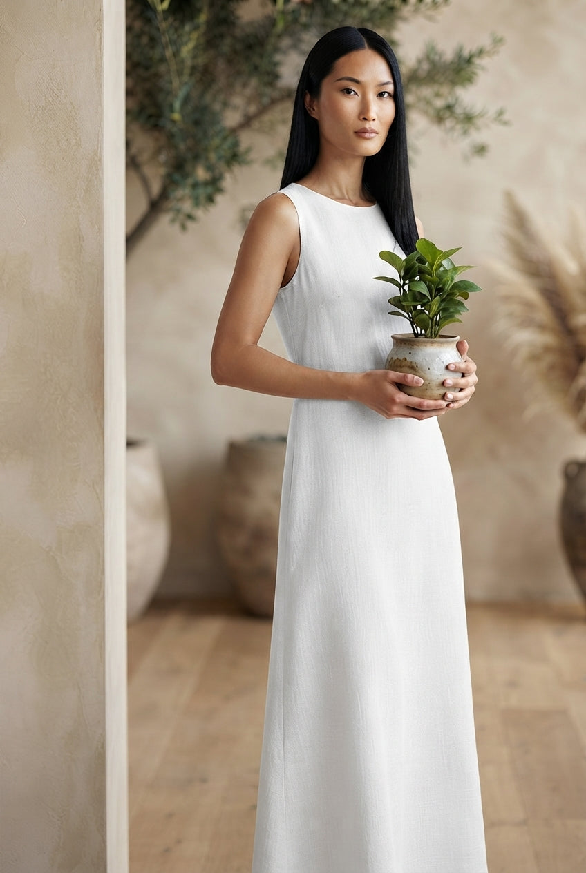 Robe longue blanche sans manches